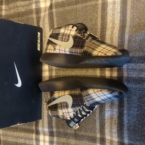 Nike ID x Pendleton Roshe Run